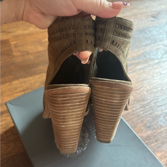 Vince Camuto suede heeled booties - Picture 5 of 6